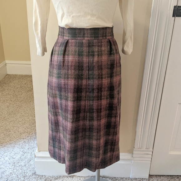 Vintage Yves Saint Laurent tricot plaid wool skirt - Picture 6 of 10